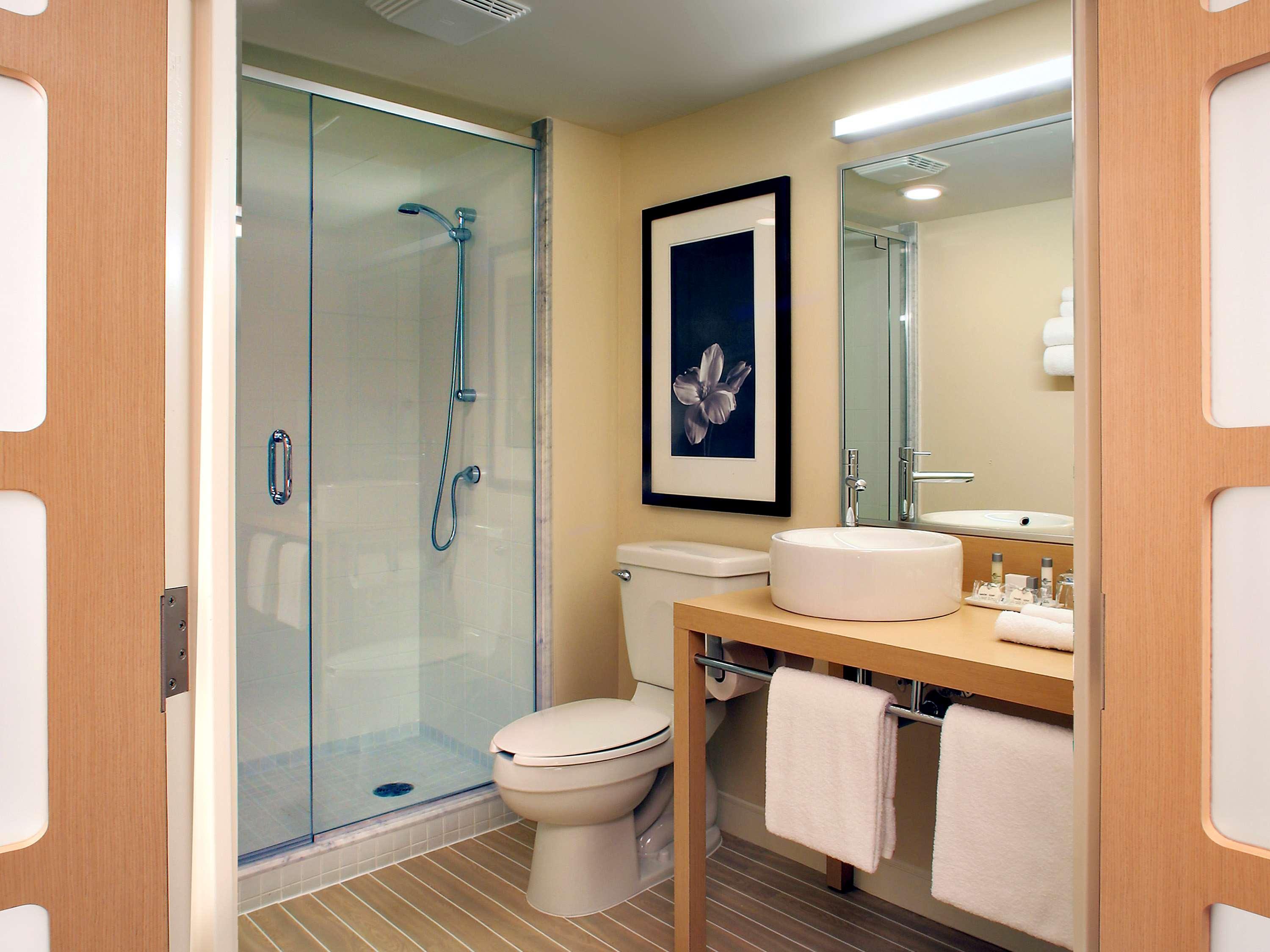 Novotel Montreal Aeroport Dorval Bagian luar foto