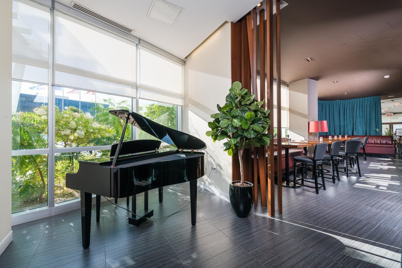 Novotel Montreal Aeroport Dorval Bagian luar foto