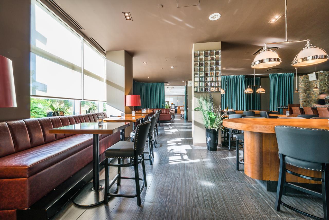 Novotel Montreal Aeroport Dorval Bagian luar foto