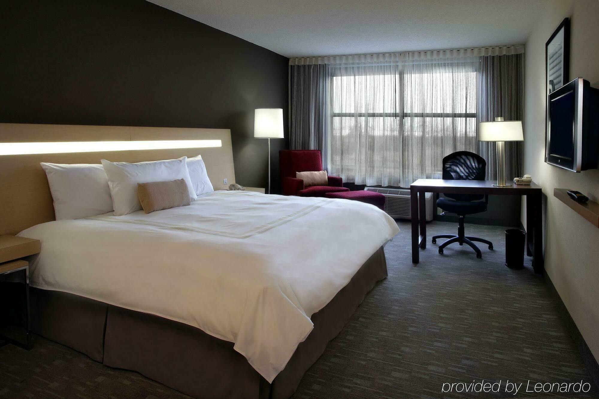 Novotel Montreal Aeroport Dorval Bagian luar foto
